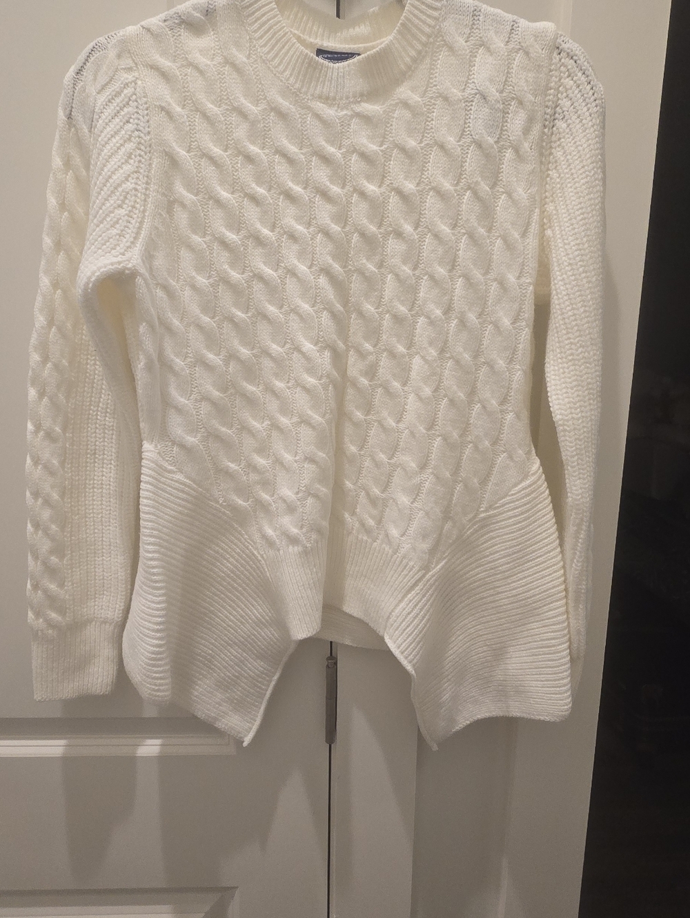 Asymmetrical Sweater - Picture 2 of 5